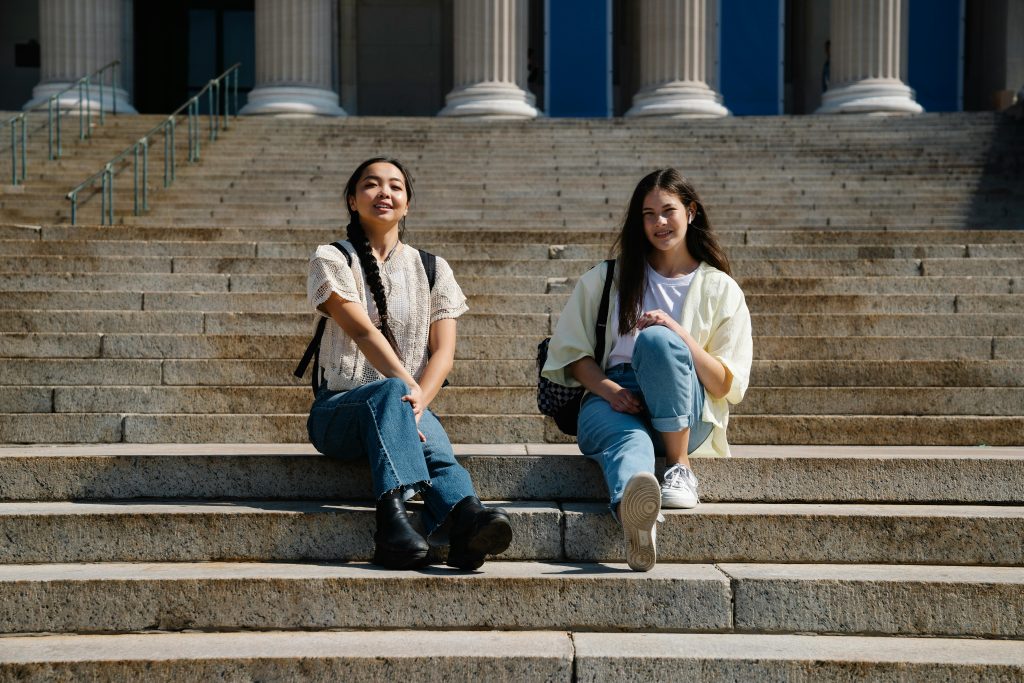 Make sure your students are excited about your next museum or gallery trip!