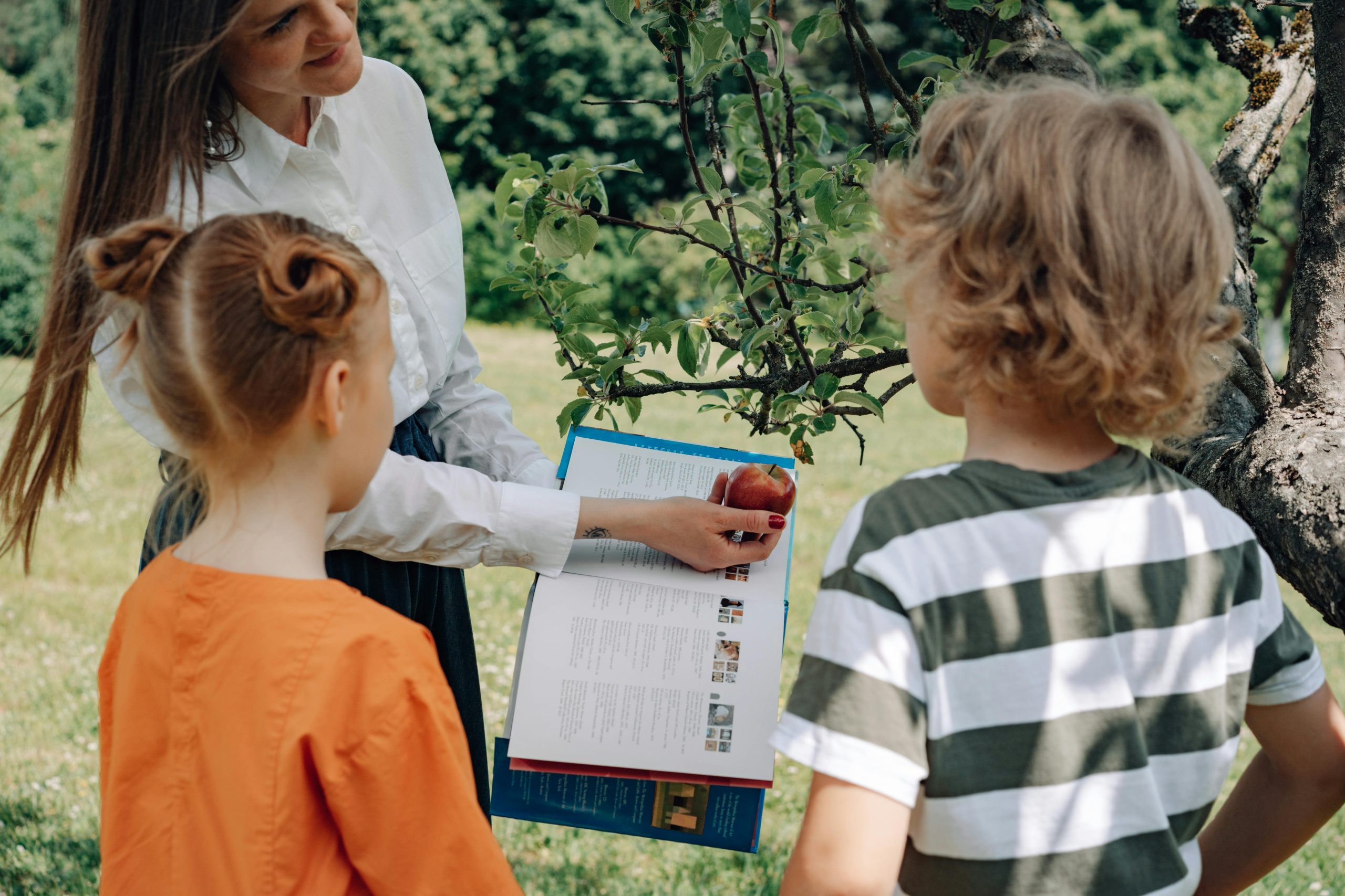 Outdoor learning is great on school trips in Spring!